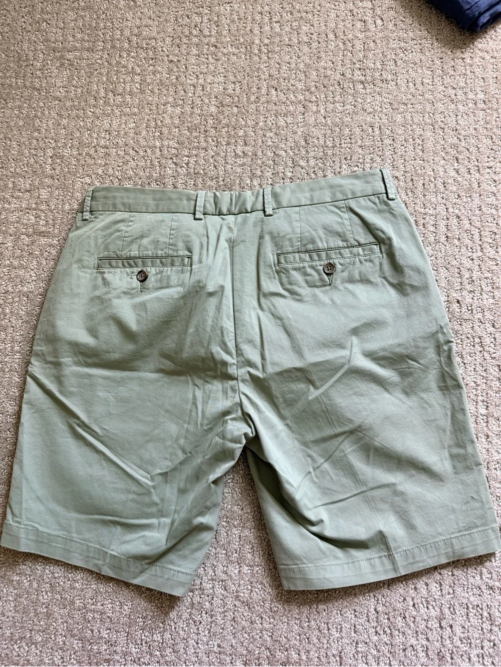 NWT Scott Barber Men’s Stretch Chino Shorts – Size 34 – Sage Green